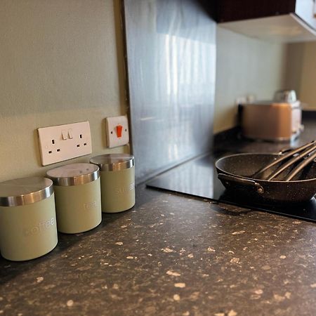 Group Bookings: Up To 30 Guests Across 5 Spacious Flats! Keyless Access Free Wifi & Parking Μπέρμιγχαμ Εξωτερικό φωτογραφία