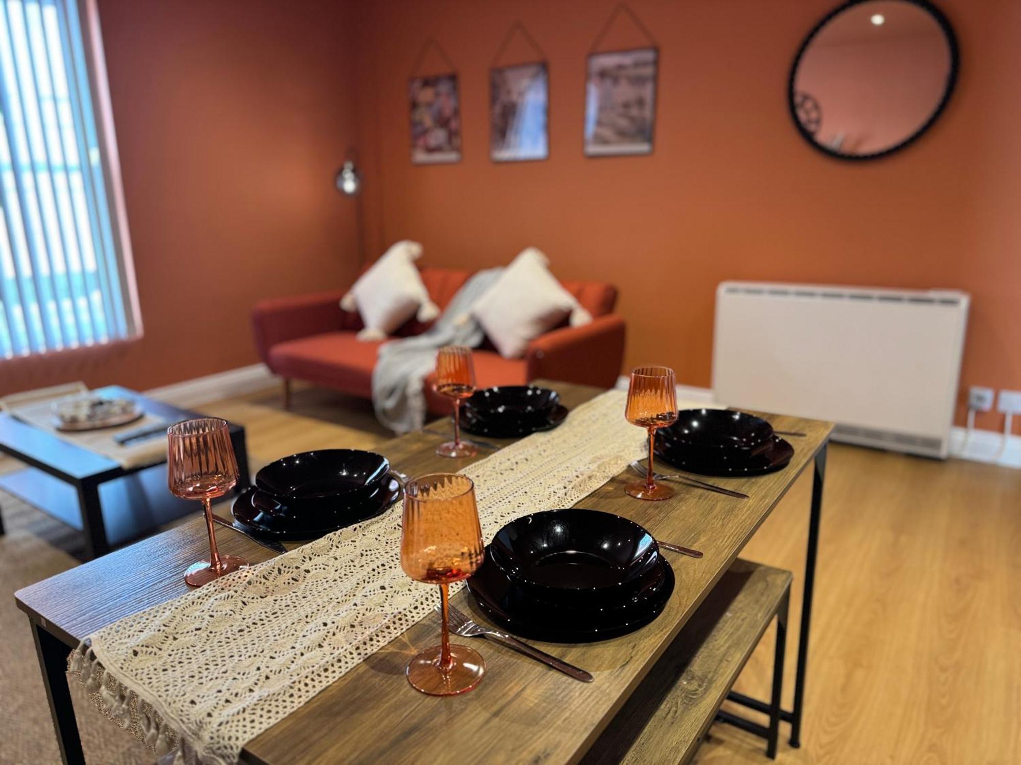 Group Bookings: Up To 30 Guests Across 5 Spacious Flats! Keyless Access Free Wifi & Parking Μπέρμιγχαμ Εξωτερικό φωτογραφία