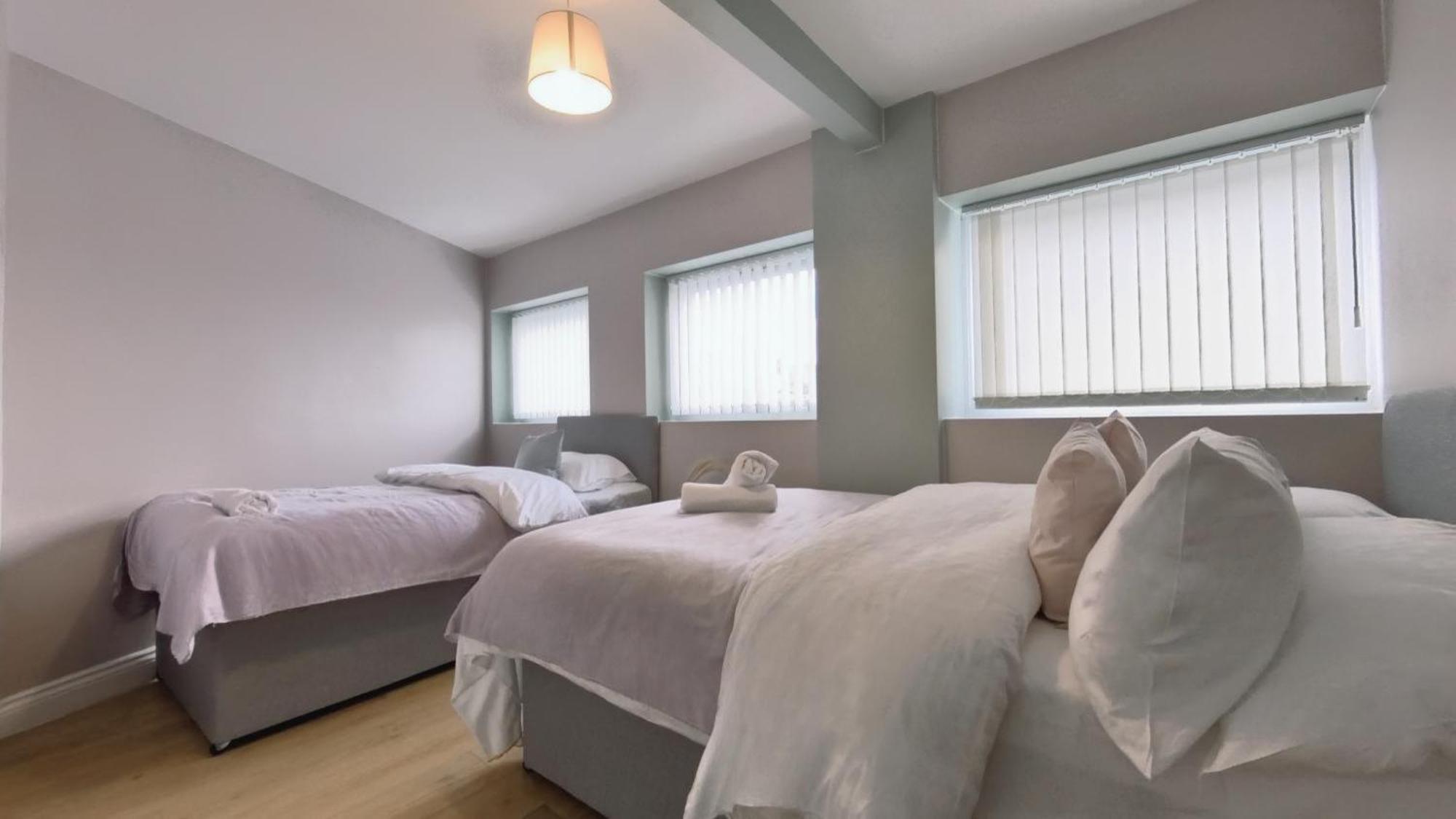 Group Bookings: Up To 30 Guests Across 5 Spacious Flats! Keyless Access Free Wifi & Parking Μπέρμιγχαμ Εξωτερικό φωτογραφία