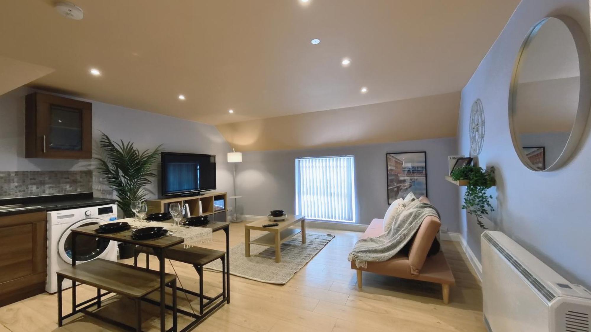 Group Bookings: Up To 30 Guests Across 5 Spacious Flats! Keyless Access Free Wifi & Parking Μπέρμιγχαμ Εξωτερικό φωτογραφία
