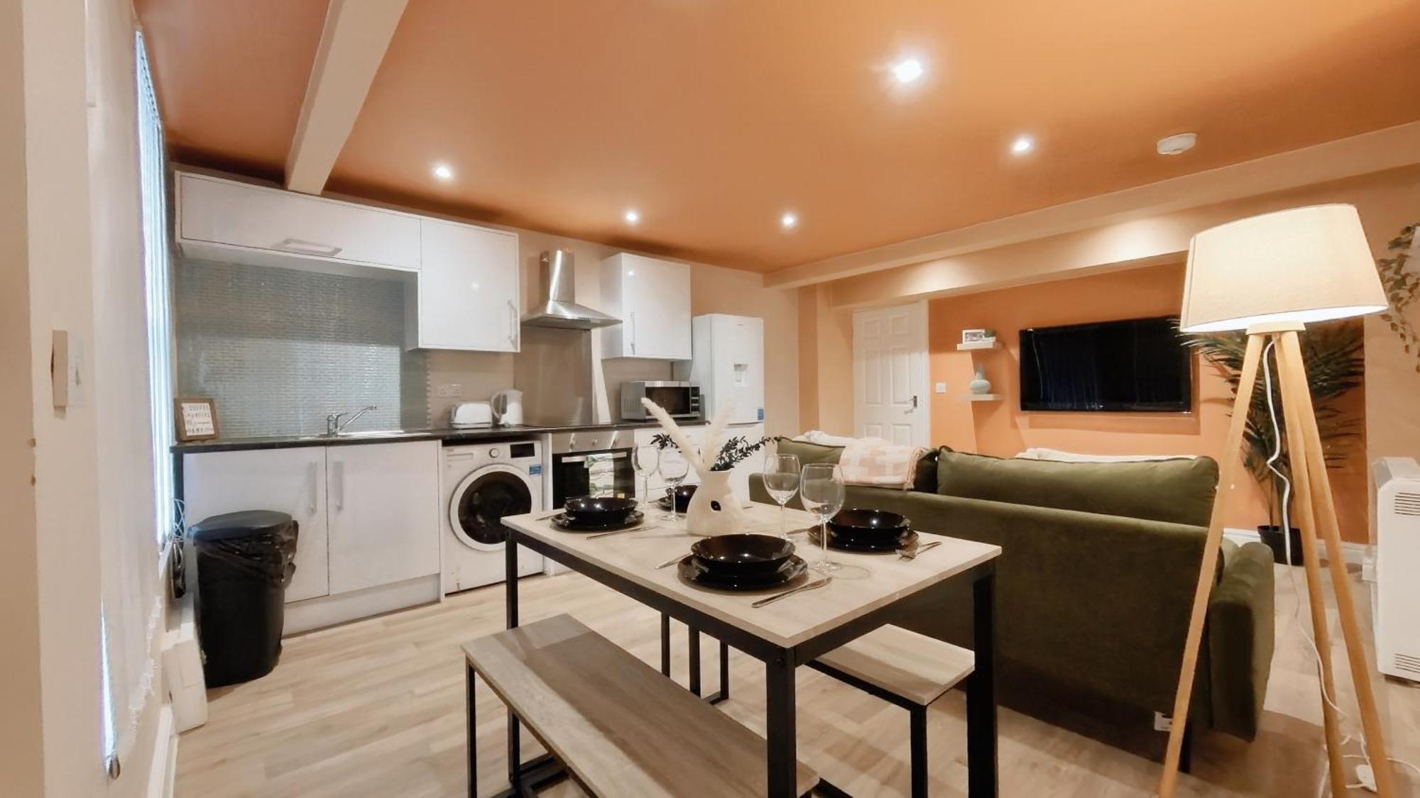 Group Bookings: Up To 30 Guests Across 5 Spacious Flats! Keyless Access Free Wifi & Parking Μπέρμιγχαμ Εξωτερικό φωτογραφία