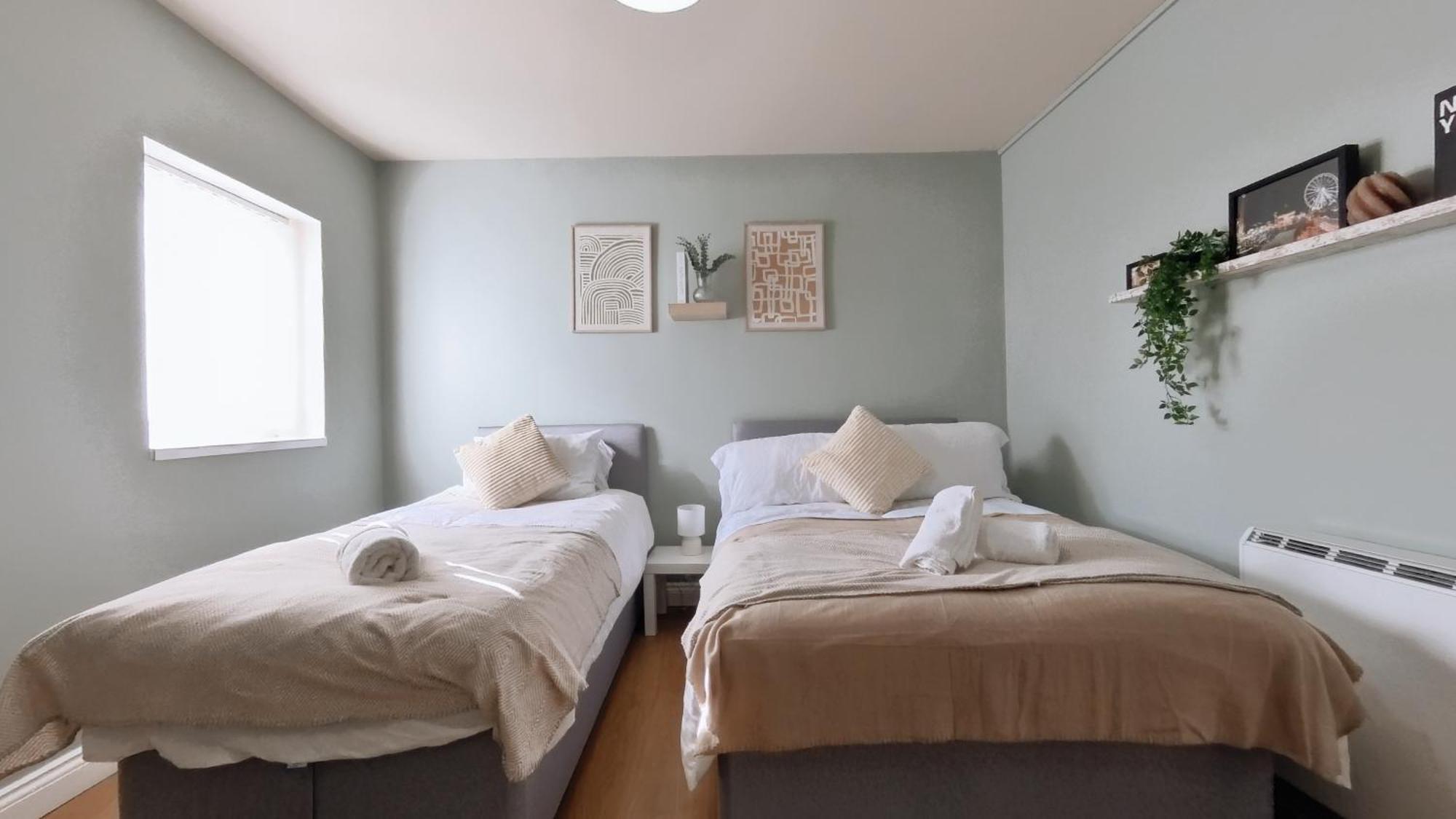 Group Bookings: Up To 30 Guests Across 5 Spacious Flats! Keyless Access Free Wifi & Parking Μπέρμιγχαμ Εξωτερικό φωτογραφία